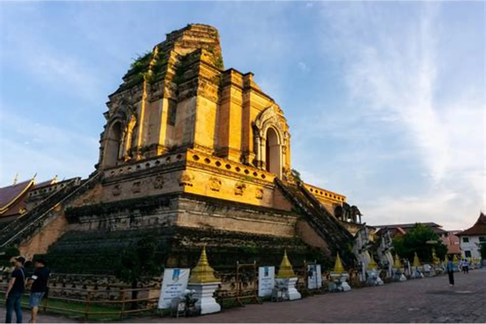 The giant, partially ruined stupa of Wat Chedi Luang in Chiang Mai.